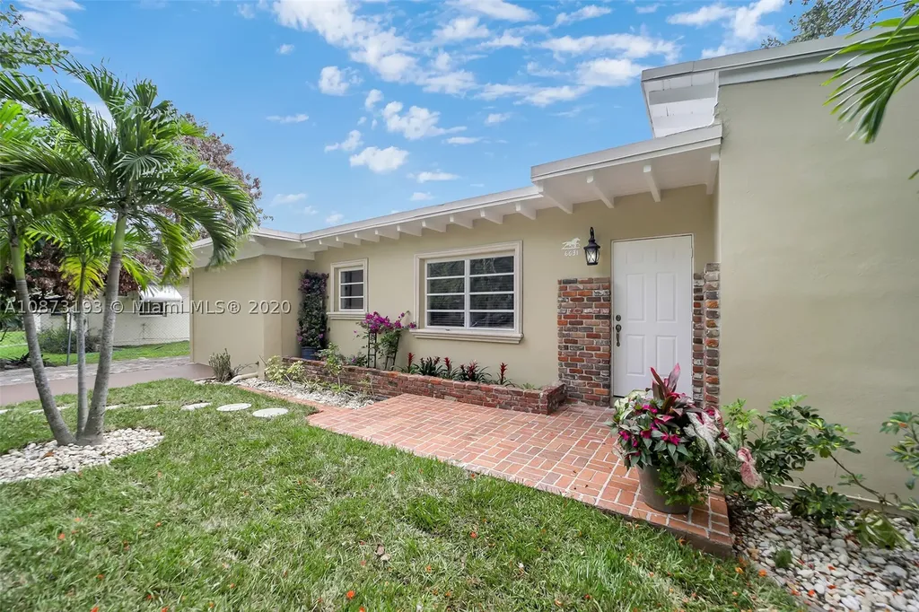 6631 SW 63rd Avenue South Miami FL 33143