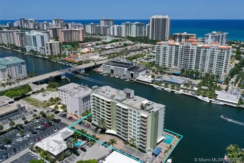 2900 NE 30th Street Fort Lauderdale FL 33306
