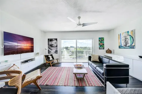 2900 NE 30th Street Fort Lauderdale FL 33306