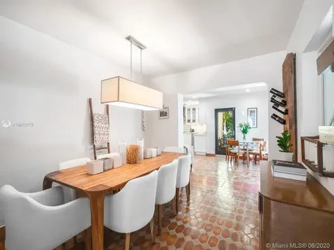 427 Giralda Avenue Coral Gables FL 33134