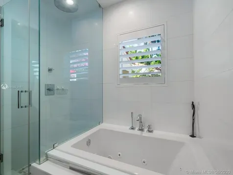 427 Giralda Avenue Coral Gables FL 33134