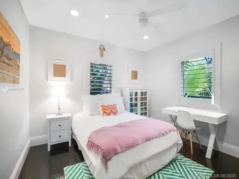 427 Giralda Avenue Coral Gables FL 33134