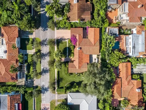427 Giralda Avenue Coral Gables FL 33134