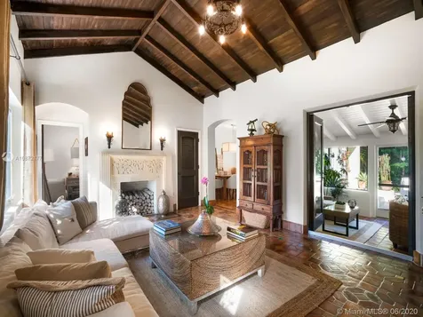 427 Giralda Avenue Coral Gables FL 33134