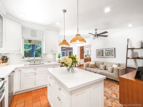 427 Giralda Avenue Coral Gables FL 33134
