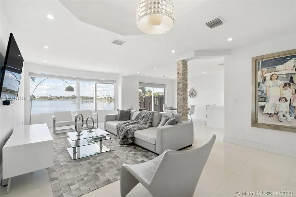 6694 NW 107th Place Doral FL 33178