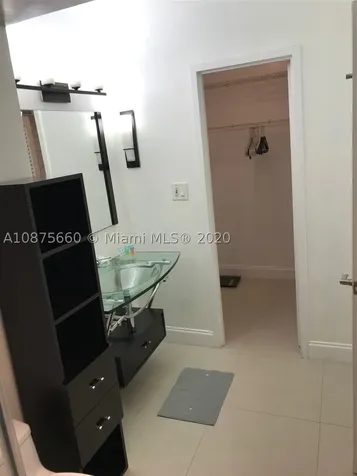 100 Lincoln Road Miami Beach FL 33139