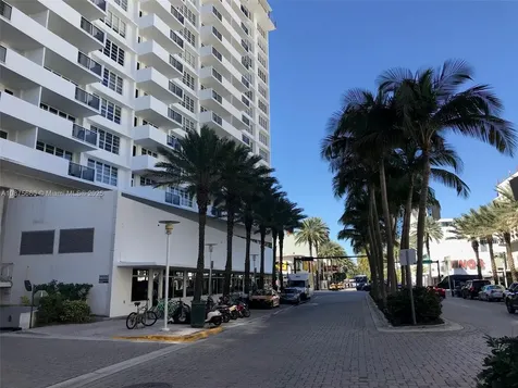 100 Lincoln Road Miami Beach FL 33139