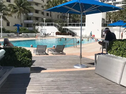 100 Lincoln Road Miami Beach FL 33139