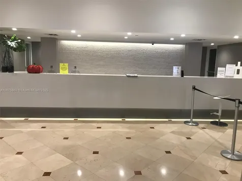 100 Lincoln Road Miami Beach FL 33139