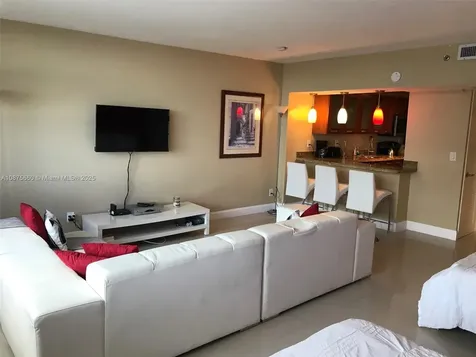 100 Lincoln Road Miami Beach FL 33139