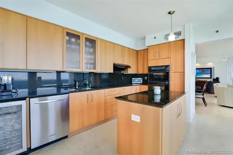 19111 Collins Avenue Sunny Isles Beach FL 33160