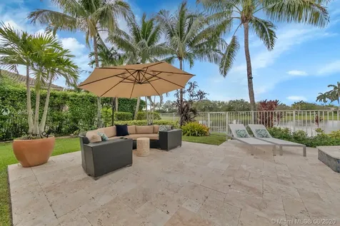 895 Tradewinds Bend Weston FL 33327