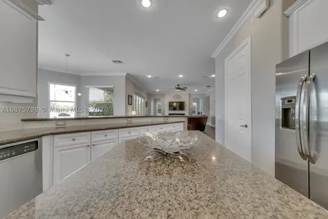 895 Tradewinds Bend Weston FL 33327
