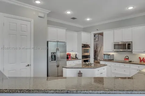 895 Tradewinds Bend Weston FL 33327