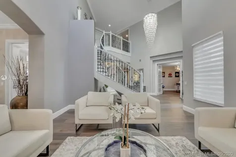 895 Tradewinds Bend Weston FL 33327