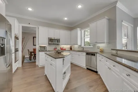 895 Tradewinds Bend Weston FL 33327