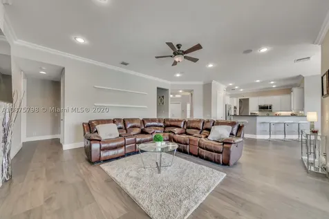 895 Tradewinds Bend Weston FL 33327