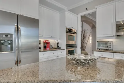 895 Tradewinds Bend Weston FL 33327