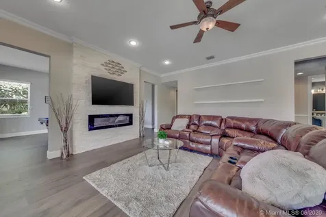 895 Tradewinds Bend Weston FL 33327