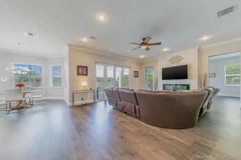895 Tradewinds Bend Weston FL 33327