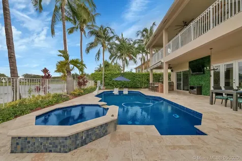 895 Tradewinds Bend Weston FL 33327
