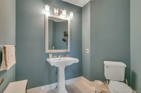 895 Tradewinds Bend Weston FL 33327