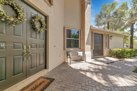 895 Tradewinds Bend Weston FL 33327