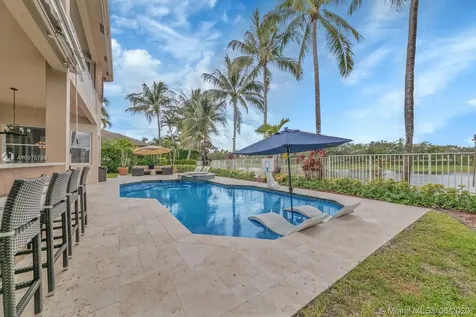 895 Tradewinds Bend Weston FL 33327