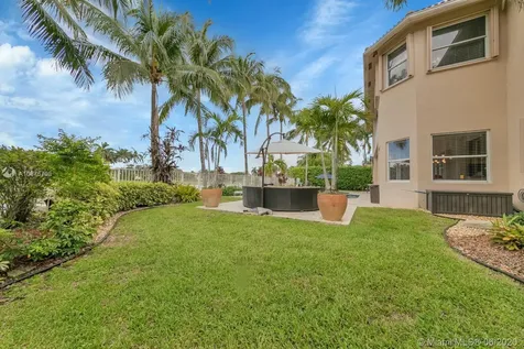 895 Tradewinds Bend Weston FL 33327