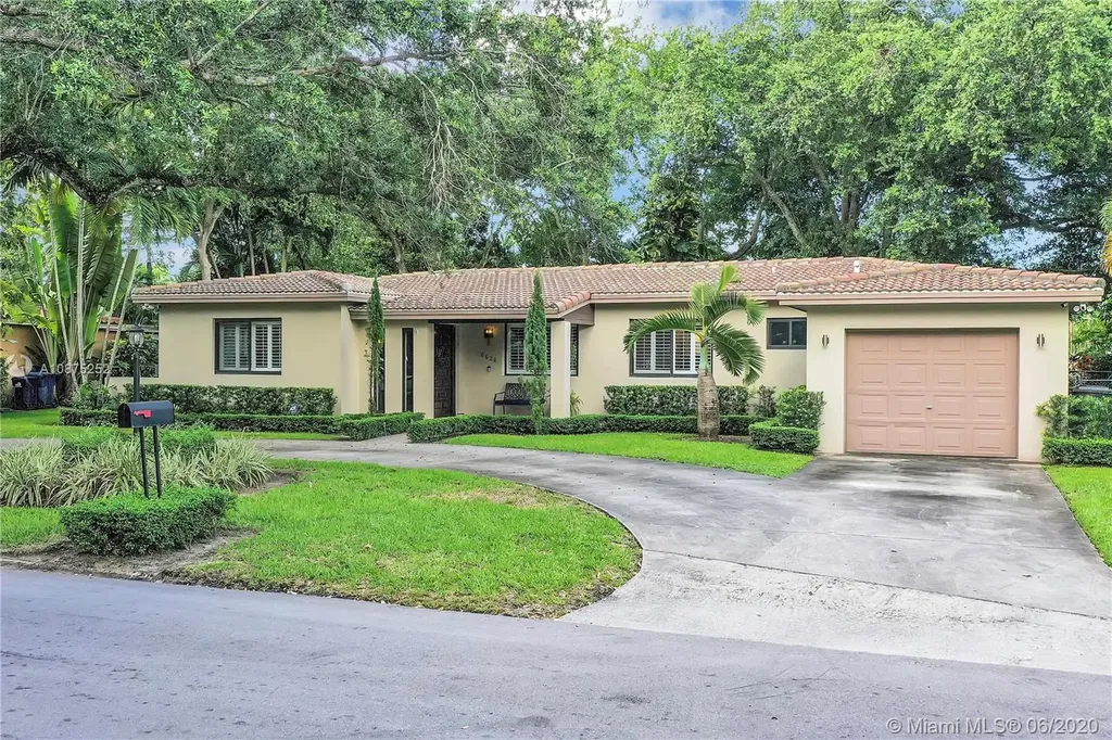 6626 SW 63rd Terrace South Miami FL 33143