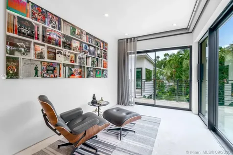 2061 N Bay Road Miami Beach FL 33140