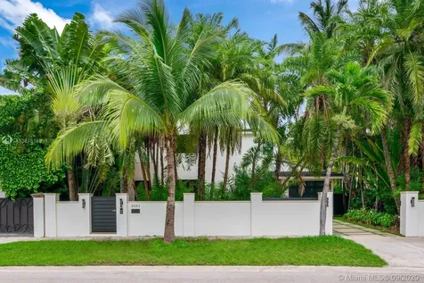 2061 N Bay Road Miami Beach FL 33140