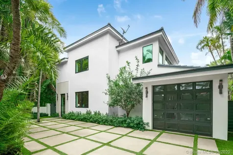 2061 N Bay Road Miami Beach FL 33140