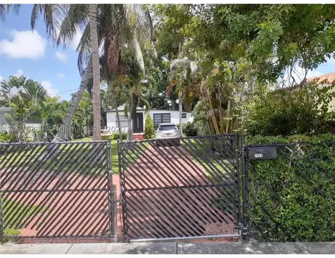2921 SW 35th Avenue Miami FL 33133