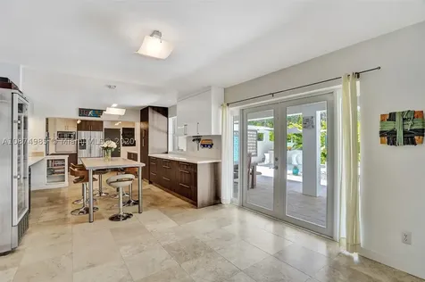6900 SW 104th Street Pinecrest FL 33156