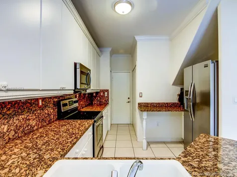 8721 SW 2nd Terrace Miami FL 33174
