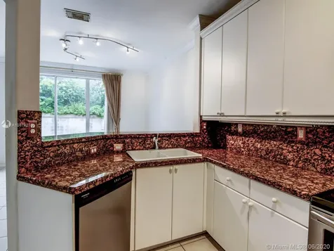 8721 SW 2nd Terrace Miami FL 33174