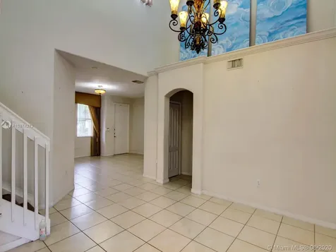 8721 SW 2nd Terrace Miami FL 33174