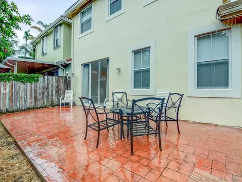 8721 SW 2nd Terrace Miami FL 33174