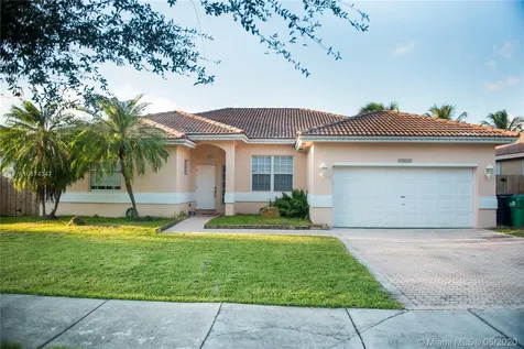 15811 SW 148th Terrace Miami FL 33196