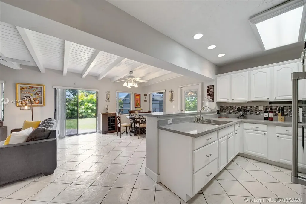 10100 Jamaica Drive Cutler Bay FL 33189