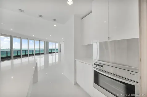 5959 Collins Avenue Miami Beach FL 33140