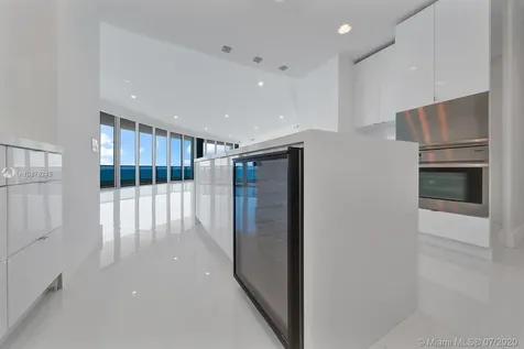 5959 Collins Avenue Miami Beach FL 33140