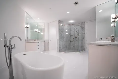5959 Collins Avenue Miami Beach FL 33140