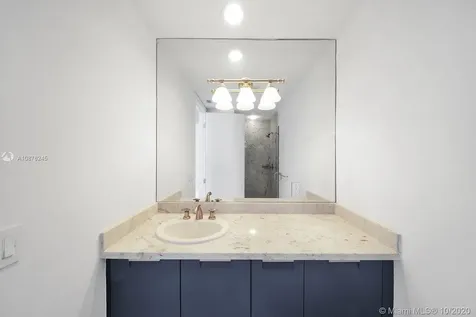 5959 Collins Avenue Miami Beach FL 33140