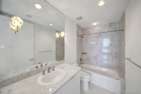 5959 Collins Avenue Miami Beach FL 33140