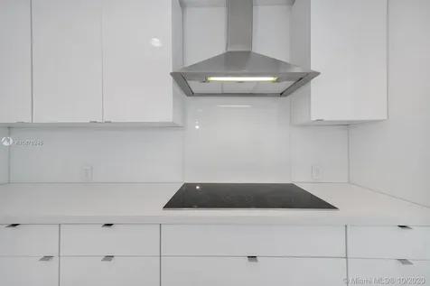 5959 Collins Avenue Miami Beach FL 33140