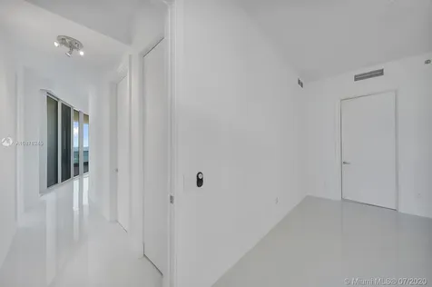 5959 Collins Avenue Miami Beach FL 33140