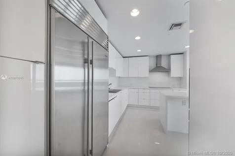 5959 Collins Avenue Miami Beach FL 33140